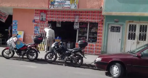 AQUI DE TODO UN POQUITO AQUI DE TODO UN POQUITO